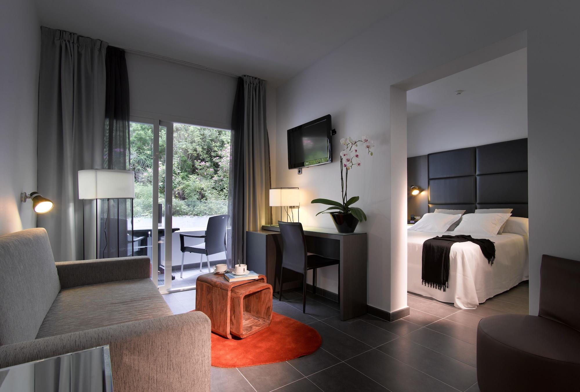 Palladium Hotel Cala Llonga - Adults Only Eksteriør billede