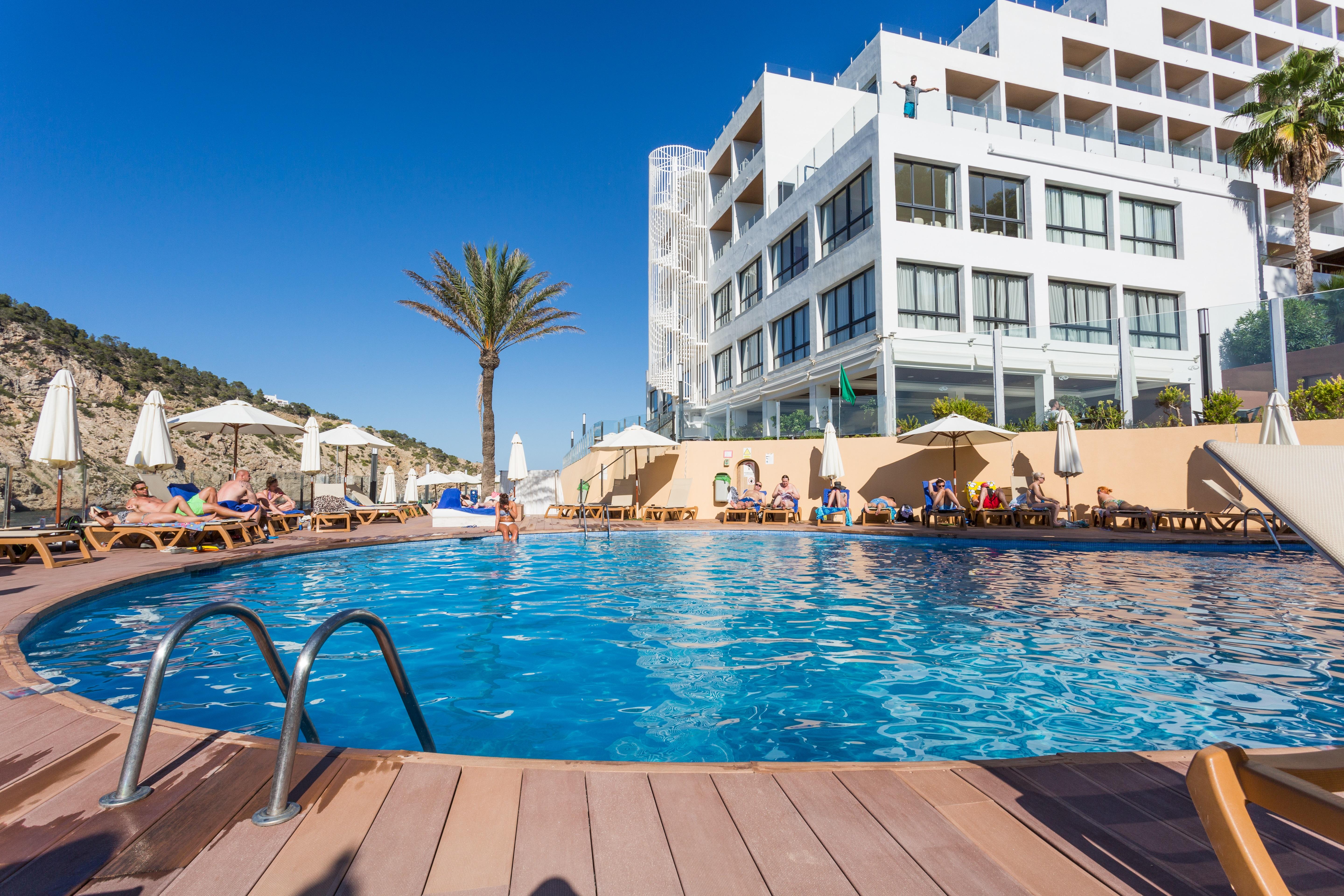 Palladium Hotel Cala Llonga - Adults Only Eksteriør billede