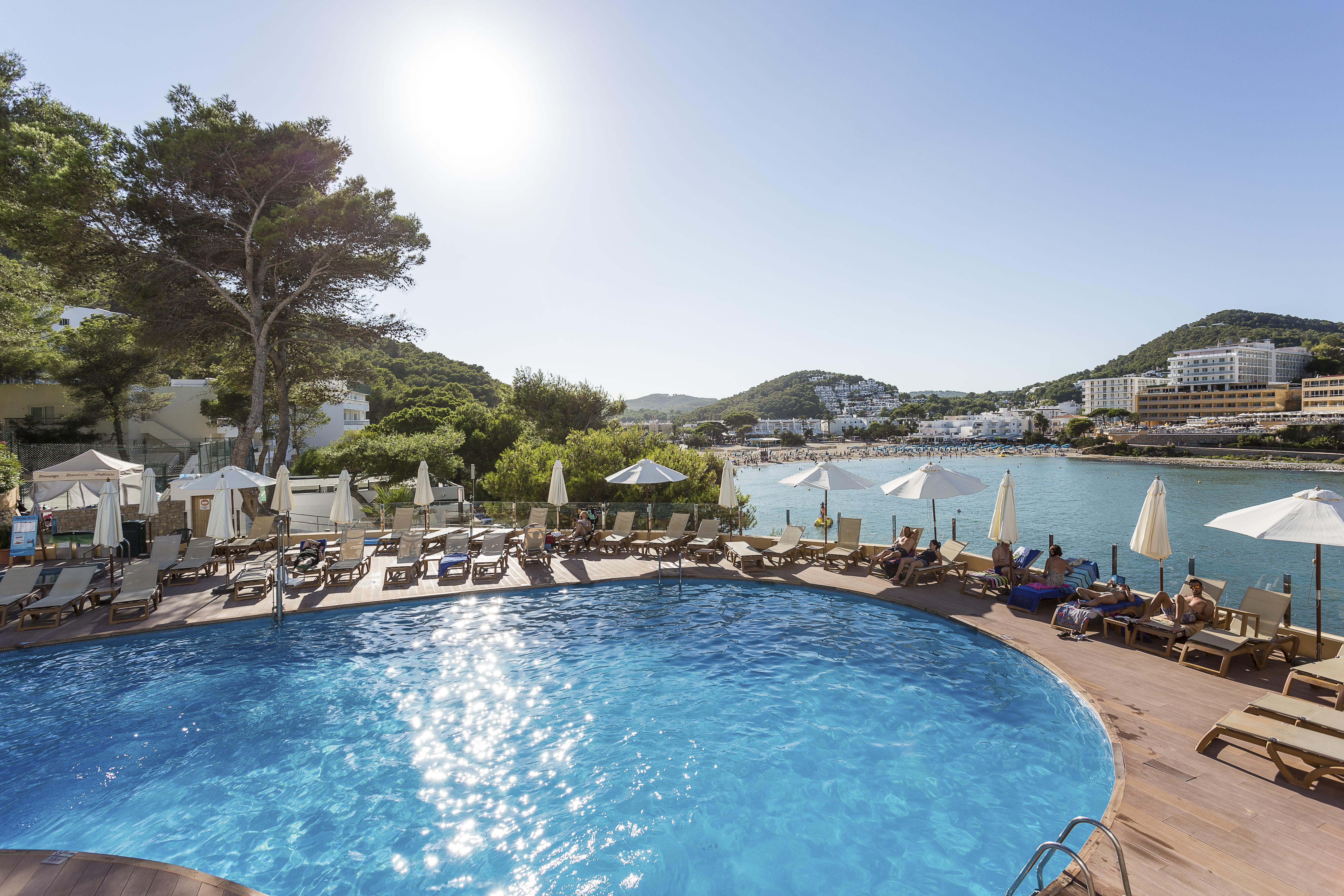 Palladium Hotel Cala Llonga - Adults Only Eksteriør billede